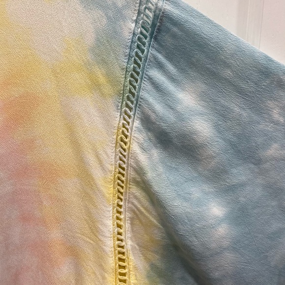 Beautiful tie dye blouse - Picture 5 of 9